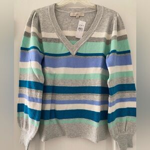 Loft Striped Relaxed V-Neck Sweater in Silver Heather Gray Size M